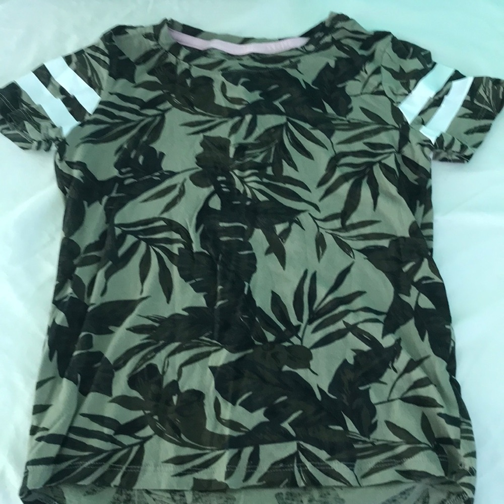 Leaf t shirt